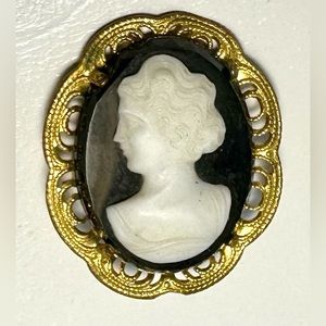 Vintage Brooch Pendant